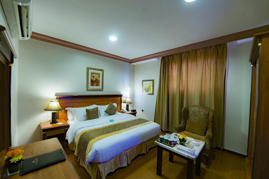 Boudl Al-Morouj Aparthotel Riyadh Exteriör bild